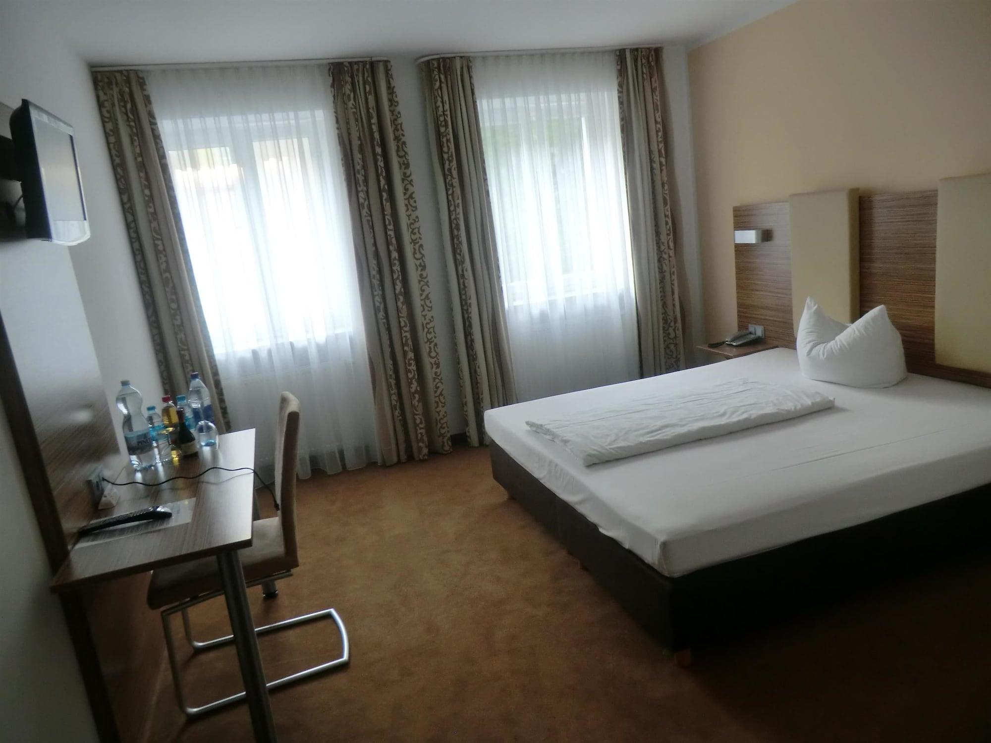 Hotel Andra Muenchen Экстерьер фото
